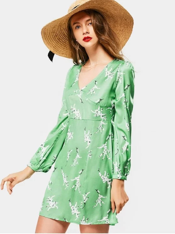 BerryBetty - Beautiful Neck Long Sleeve Plunging Printed Dress