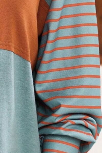 BerryBetty - Round Neck Striped Long Sleeve Slit T-Shirt