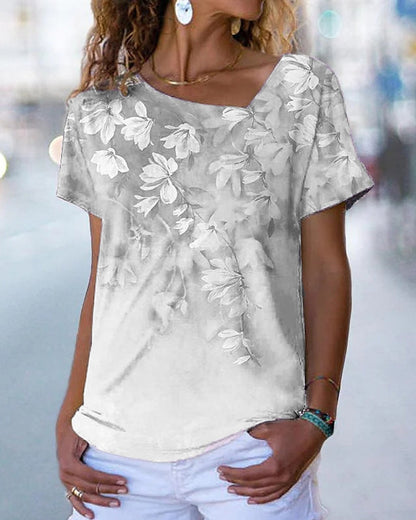 BerryBetty - V-neck T shirt with Floral Print