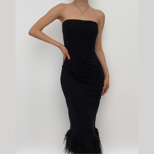 BerryBetty - Sleeveless solid feather backless tube dress